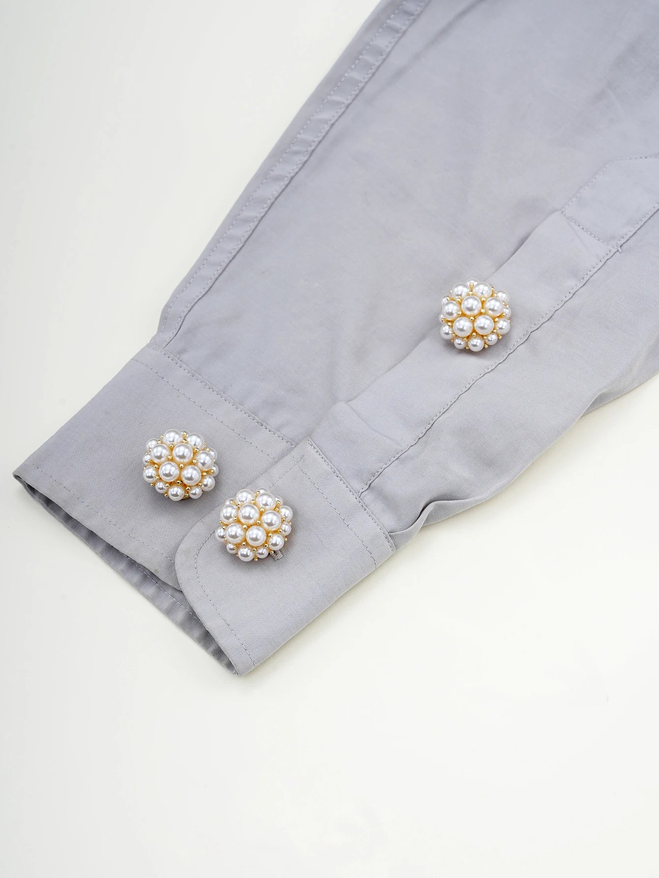 https://ae-pic-a1.aliexpress-media.com/kf/S18b46907fc034491b317c27115178c1bl/1-2-4-10pcs-Rhinestone-Cufflinks-Luxury-Button-Cover-Shirt-Button-Clip-for-Women-Dresses-Decorative.jpg