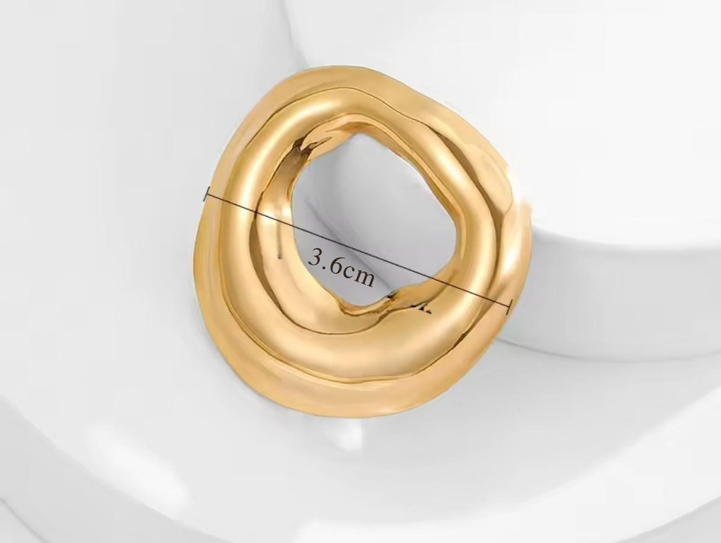 Broche Geométrico Banhado a Ouro 18k - Elegância e Estilo