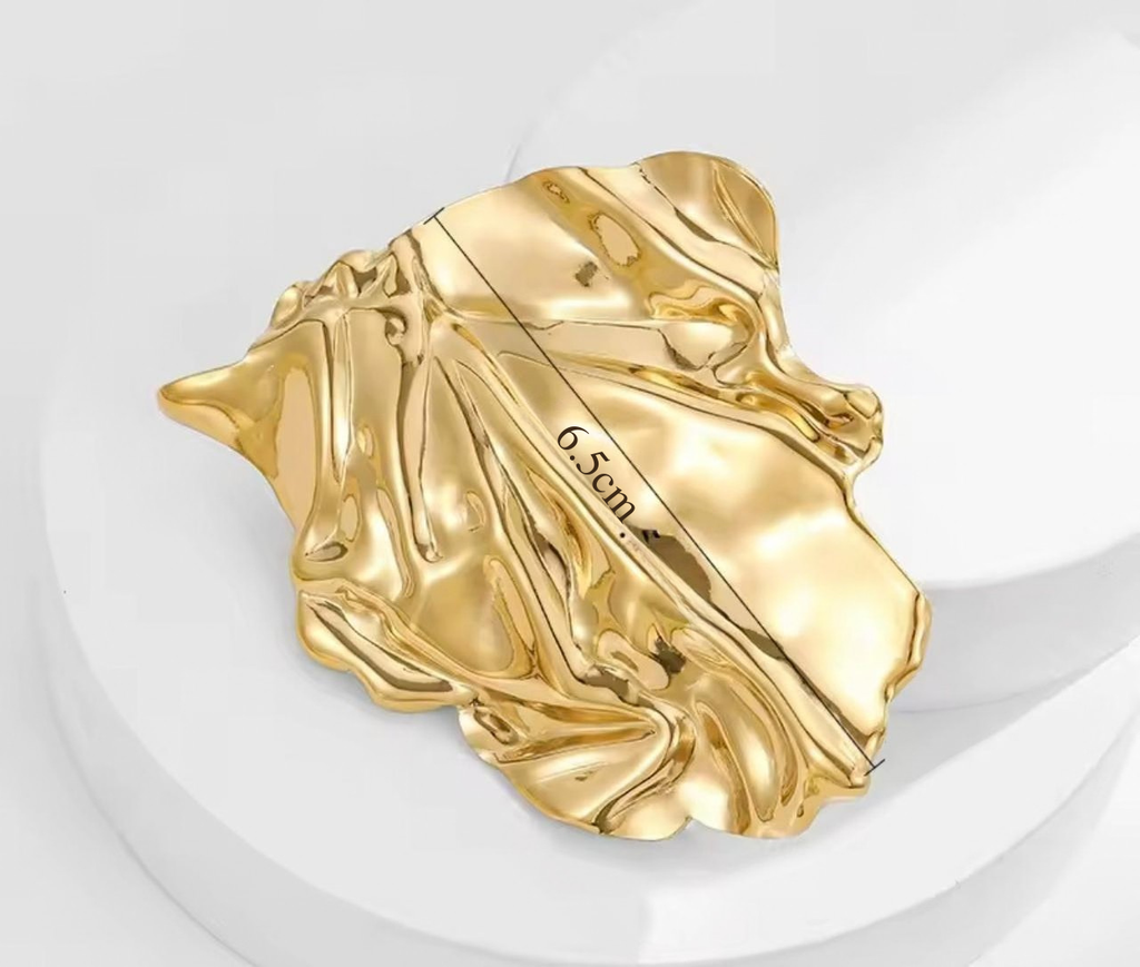 Broche Geométrico Banhado a Ouro 18k - Elegância e Estilo