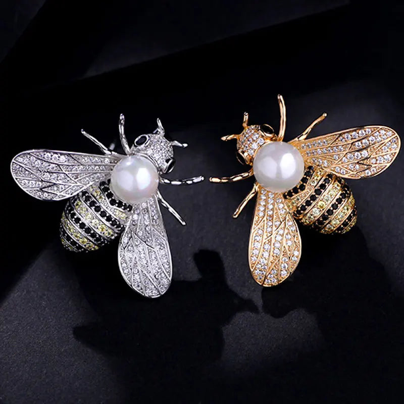 Famosa marca design série de insetos broche feminino delicado pequena abelha broches cristal strass pino broche jóias presentes para a menina