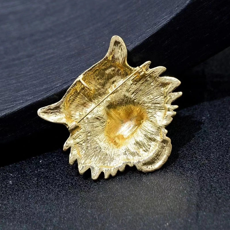 https://ae01.alicdn.com/kf/Sd645cae4c1f64e63841464975f1619d4J/Rhinestone-Roaring-Tiger-Brooches-Women-Men-Big-Tiger-Head-Party-Casual-Brooch-Pins-Gifts.jpg