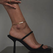 Shevalues Tornozeleira com corrente de zircônia cúbica brilhante para mulheres moda 18K banhada a ouro pulseira de tornozelo sandálias descalças joias para pés