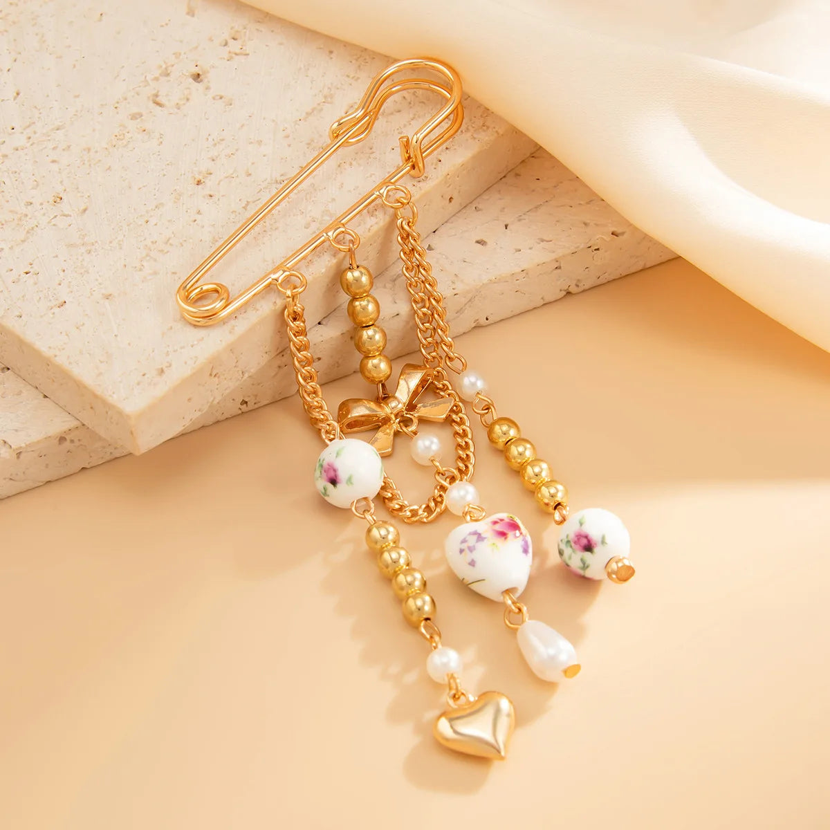 Broche de Alfinete de Segurança Banhado a Ouro 18K para Mulheres e Meninas, com Laço, Coração, Pingentes de Pérola e Correntes, Alfinetes de Segurança para Bebês, Joia de Presente