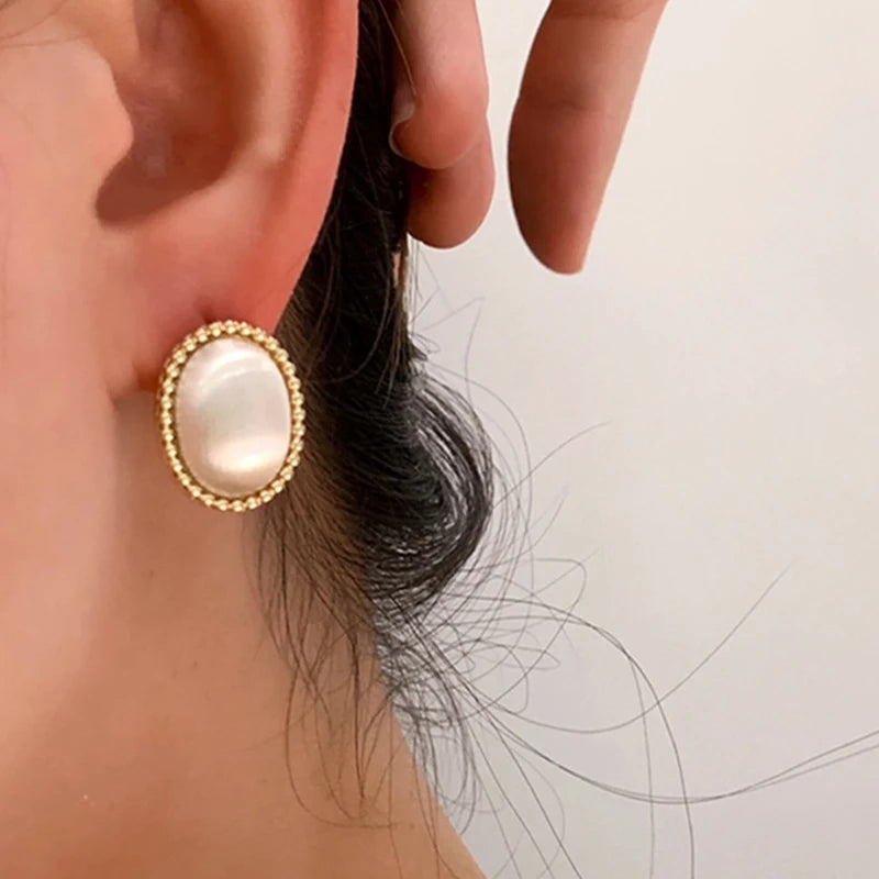 Brincos de metal de dois tons para mulheres, joias de moda ovais escovadas, novo estilo, acessórios de festa, design vintage, presente c1666