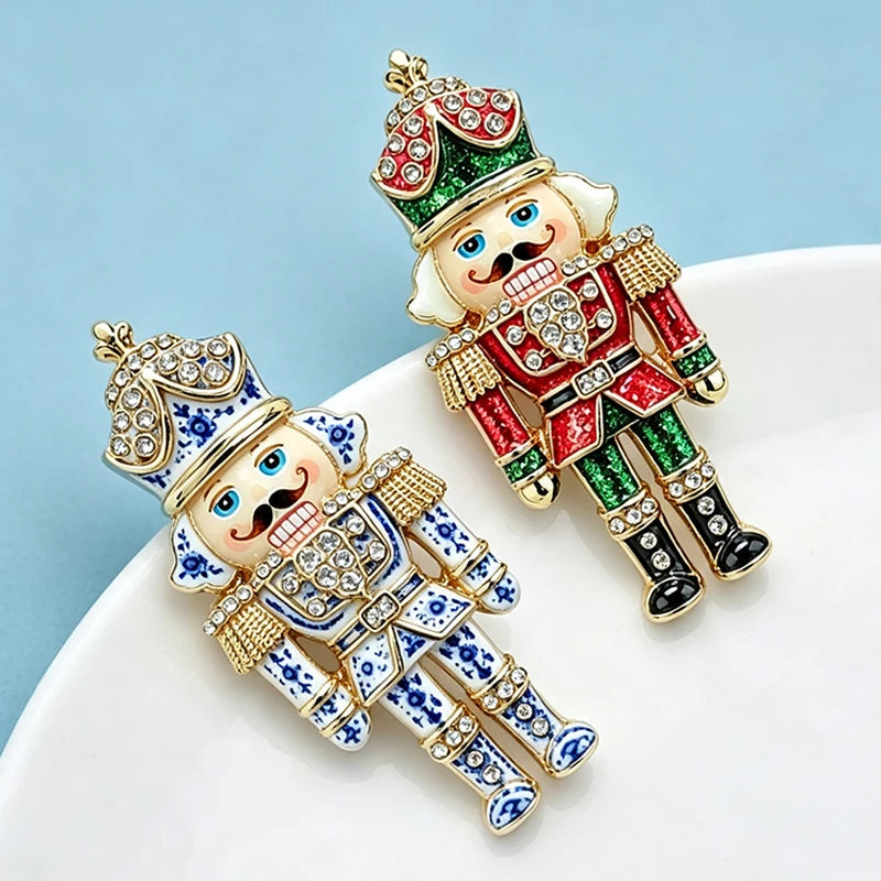 Broche Rei Real com Strass Design Elegante Feminino