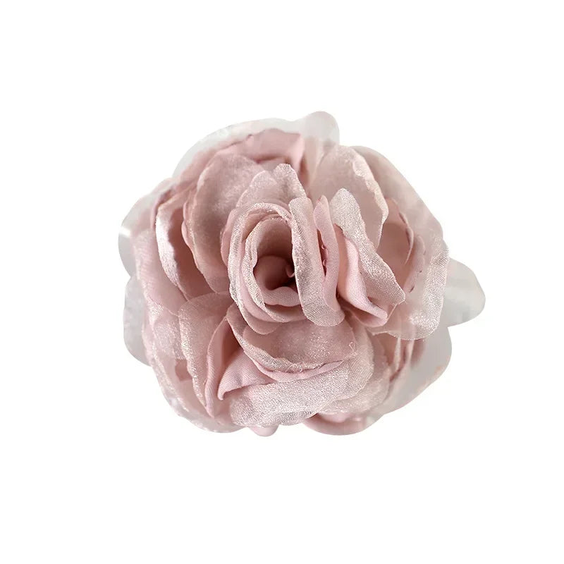 Korean Silk Yarn Fabric Flower Broche para mulheres, camisa Lapel Pin, broches, casaco elegante, crachá da camisola, roupas luxuosas, acessórios