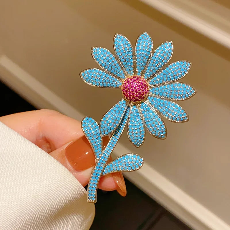 Broche de Flor Margarida para Mulheres e Meninas, Cobre Ecológico de Alta Qualidade com Zircônia Brilhante, Broche Moderno, Alfinetes de Lapela, Joia para Roupas, Presente