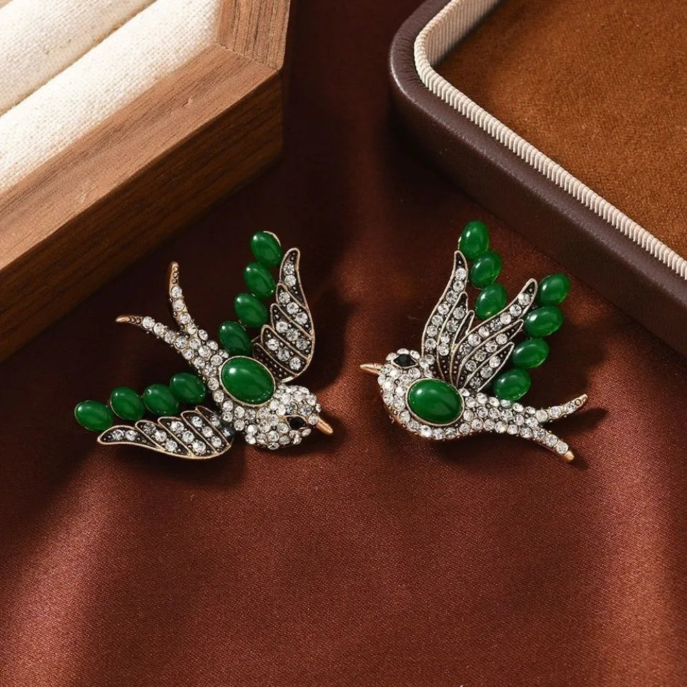 Broche Andorinha com Strass Design Elegante Feminino