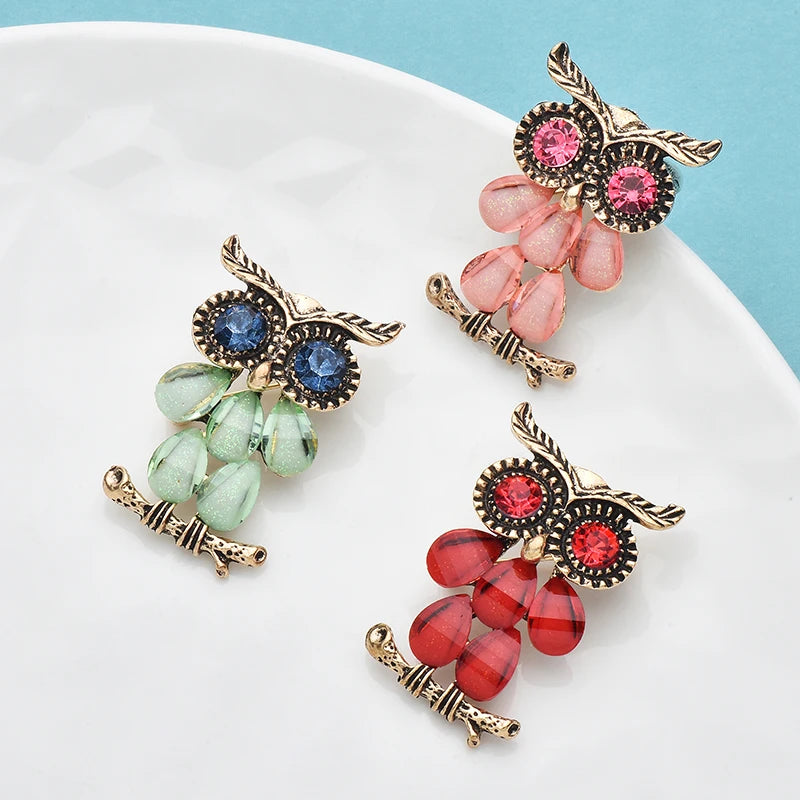 Broche Coruja Vintage Esmaltado com Strass Elegante Feminino