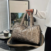 Bolsa de viagem acolchoada de cor sólida acolchoada – durável, portátil e elegante – perfeita para esportes, trabalho e uso diário