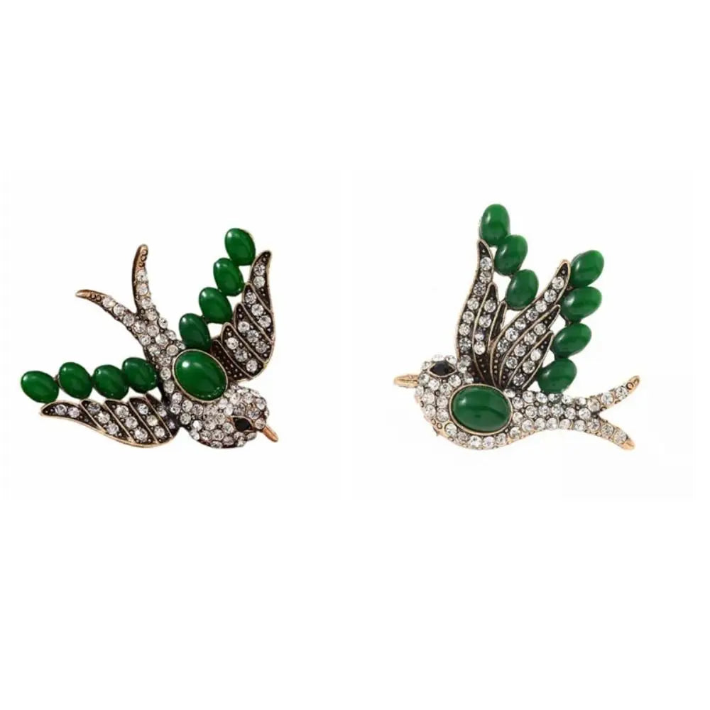 Broche Andorinha com Strass Design Elegante Feminino