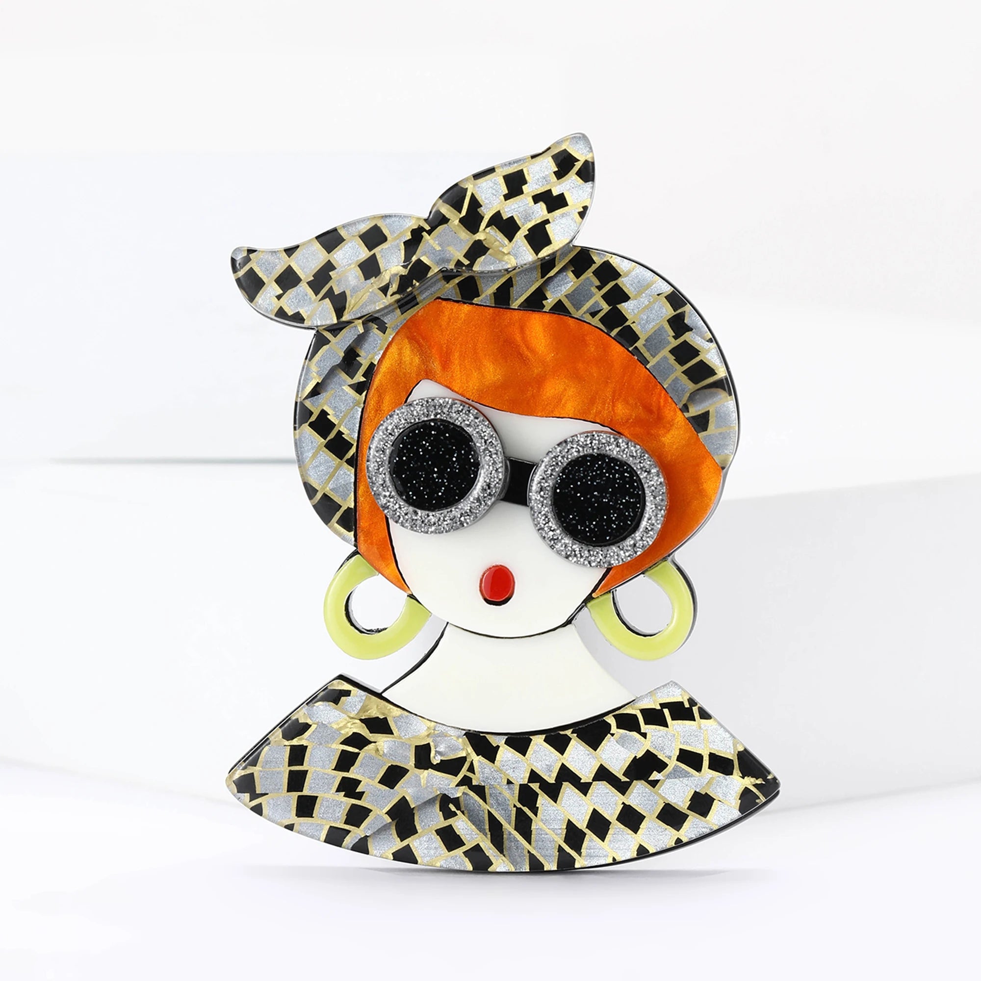 Broche Feminino Rosto Personagem Acrílico Elegante