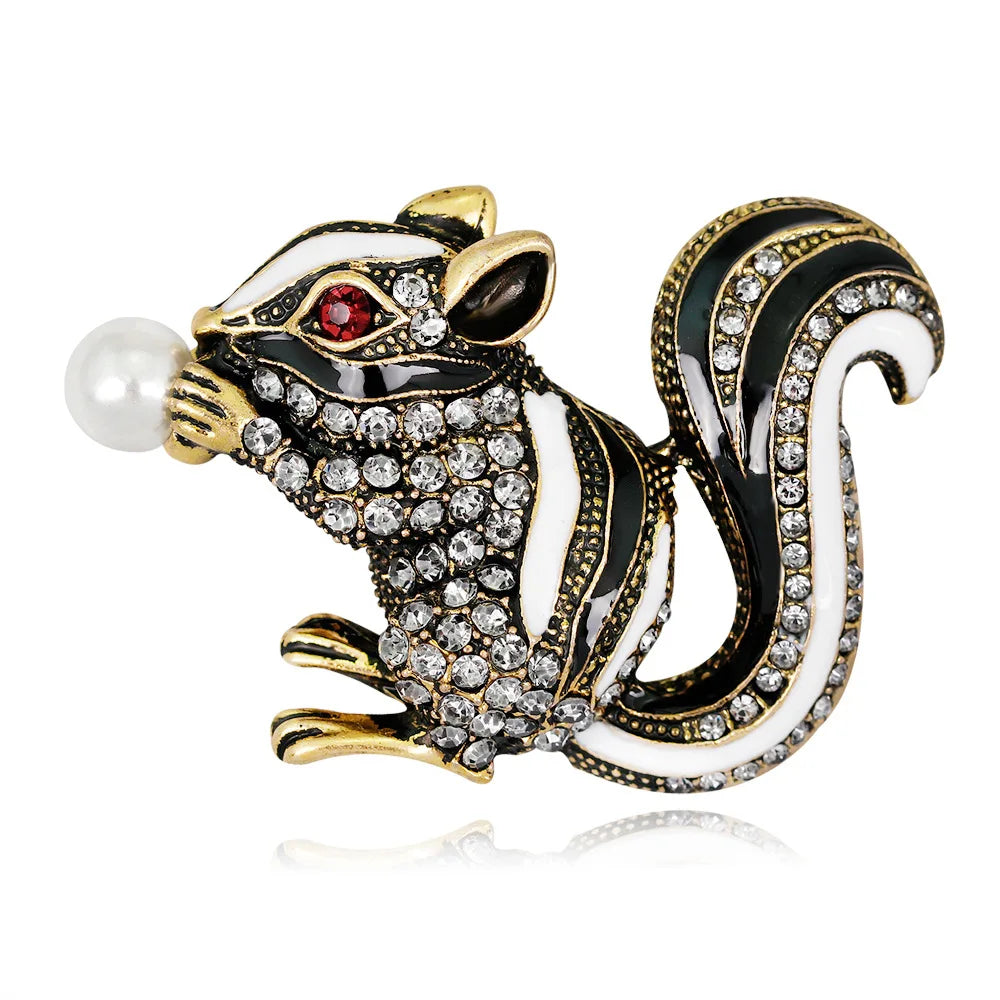 Broche Esquilo com Strass Elegante Feminino Detalhe Pedraria Luxo