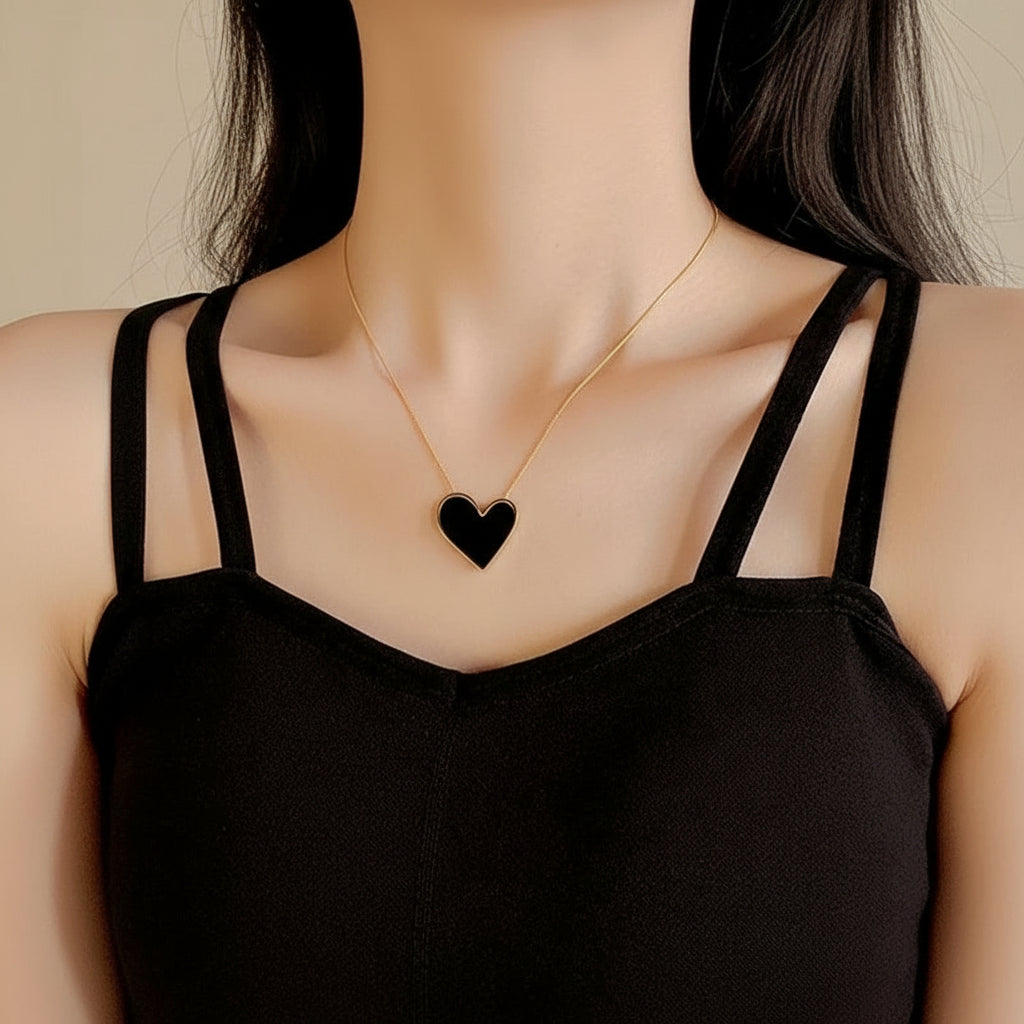 Colar de pingente de coração preto de aço inoxidável para mulheres 2023 nova corrente de clavícula minimalista outono e inverno camisola corrente