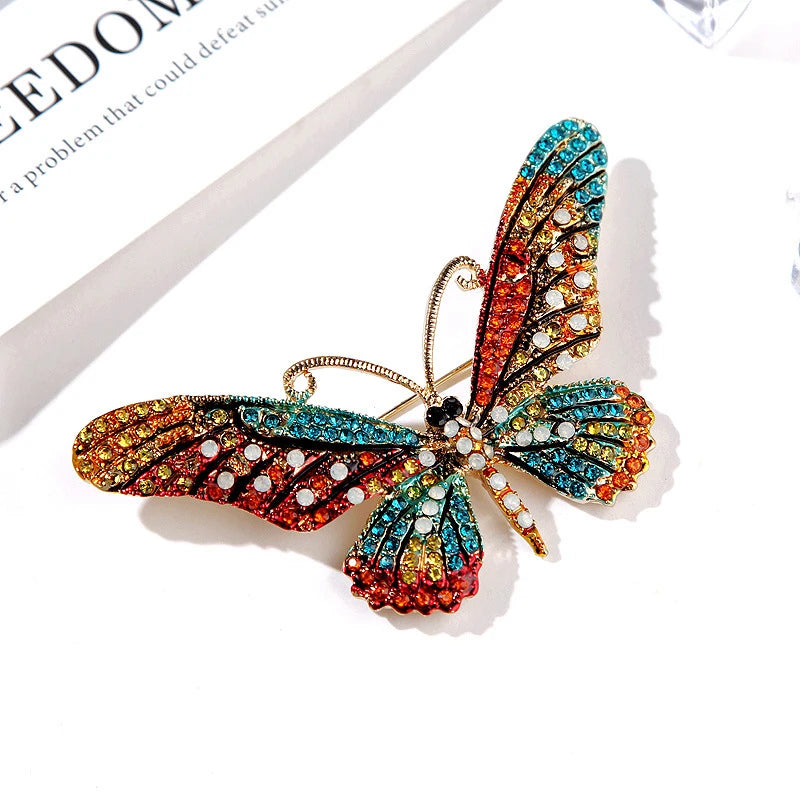 Borboleta colorida Designer Zircon Broche Mulheres Brilhante Crystal Lapel Pin Roupas luxuosas Jóias Acessórios