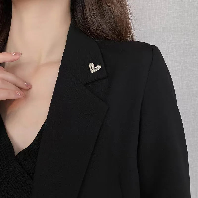 Coração de cristal brilhante anti-reflexo fivela pequeno broche moda lapela pino roupas versátil mini corsage botão pino jóias presentes