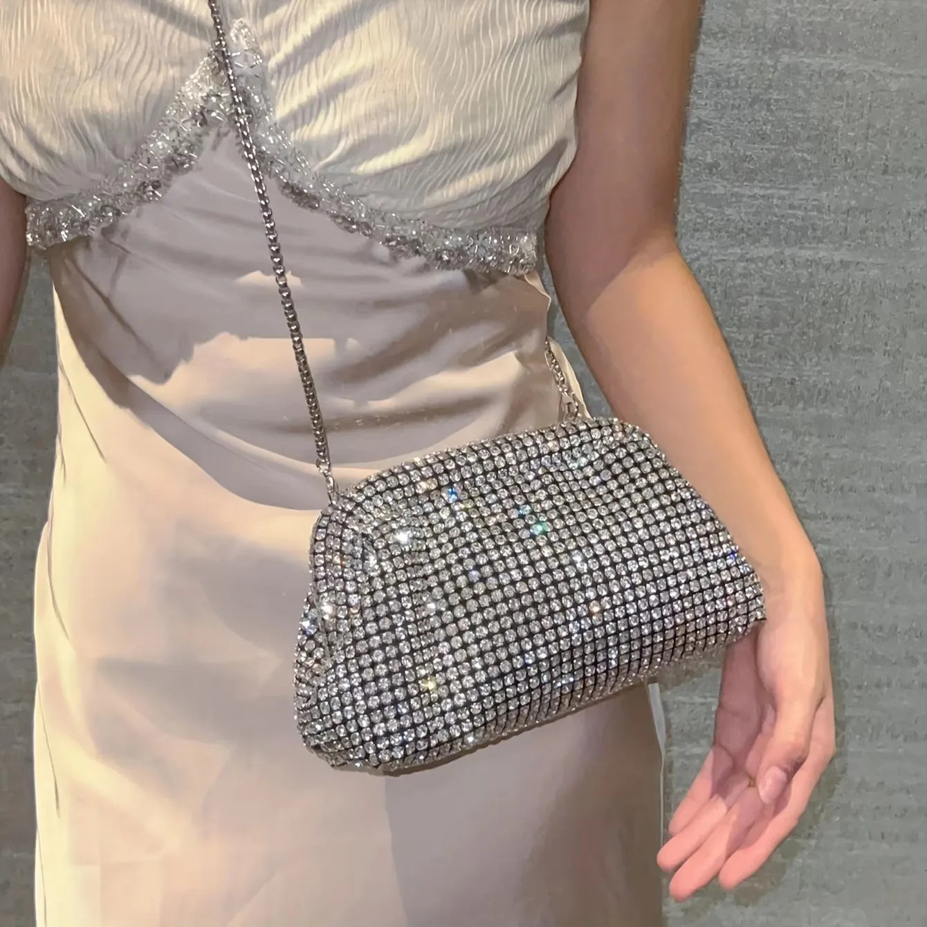 Luxo glitter nuvem saco de mão feminina cristal brilhante strass diamante saco noite festa casamento bolsa embreagem sacos ombro