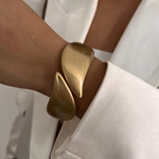Ingemark Classic Vintage Matte Irregular Heavy Metal Chunky Wide Cuff Bangles Women Punk Gold Color Spring Bracelet Men Jewelry