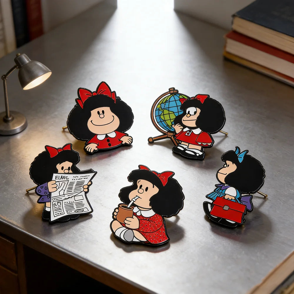 Broche Mafalda Esmaltado Design Elegante Feminino