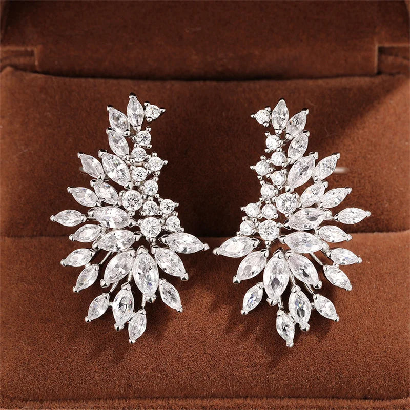 Huitan lindos brincos femininos completos com deslumbrante pedra cz espumante brincos de piercing de orelha joias de festa dropshipping