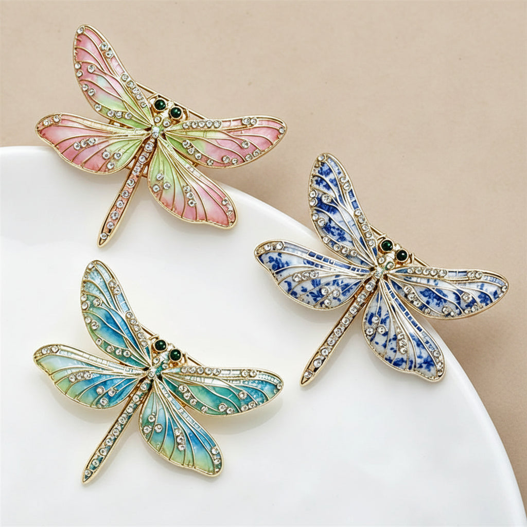 Broche Libélula com Strass e Detalhes Elegantes Feminino