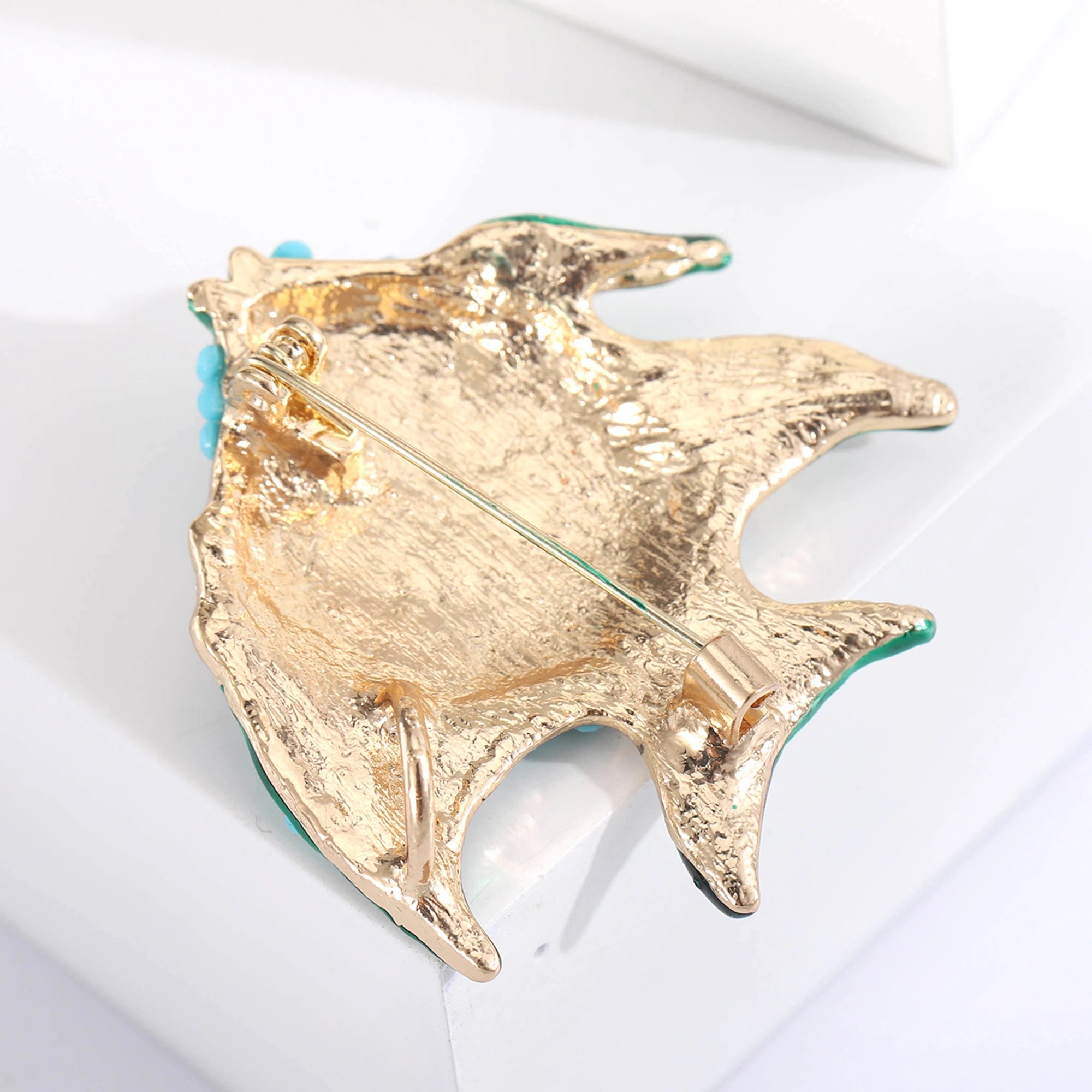 Broches de peixe palhaço de strass para mulheres unissex esmalte animal alfinetes festa de escritório amigo engraçado presentes de luxo acessórios de joias