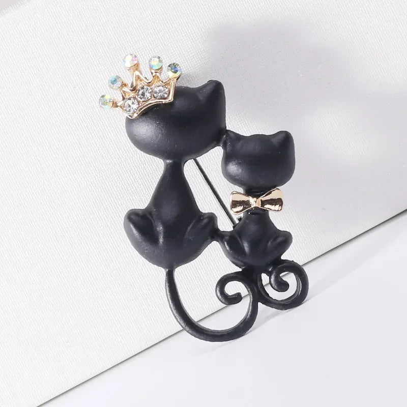Strass amor gatinho broches para mulheres unissex esmalte animal pino gato lapela pinos festa de escritório amigo presentes jóias acessórios