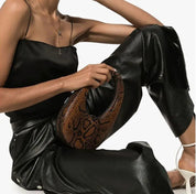 Luxo e sexy padrão de cobra oval em relevo high-end marca designer bolsa, personalizado e elegante bolsa de ombro para mulher