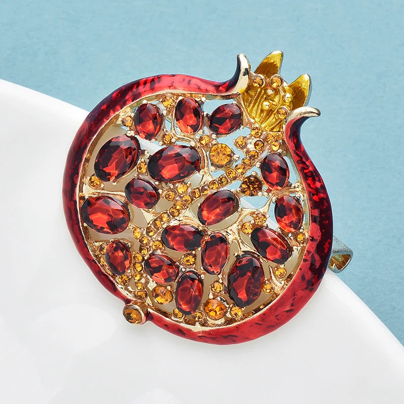Wuli & baby broche de planta de romã de cristal vermelho para mulheres joias de verão bolsa de presente acessório de terno