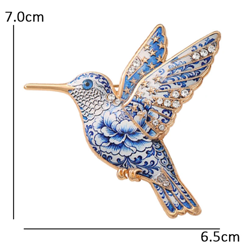 Broche Beija-Flor Azul e Branco com Strass Elegante Feminino