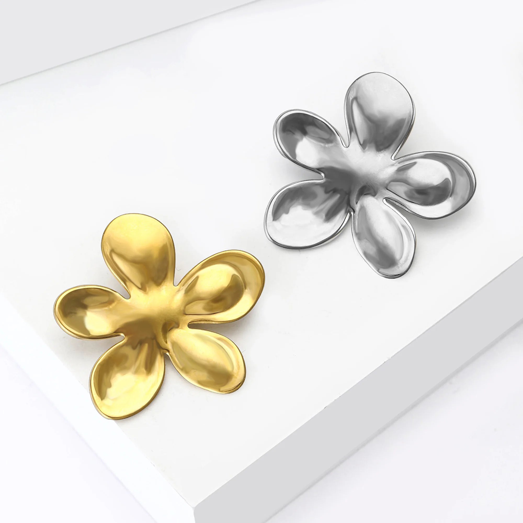 Broche Flores Metálicas com Design Geométrico Elegante Feminino