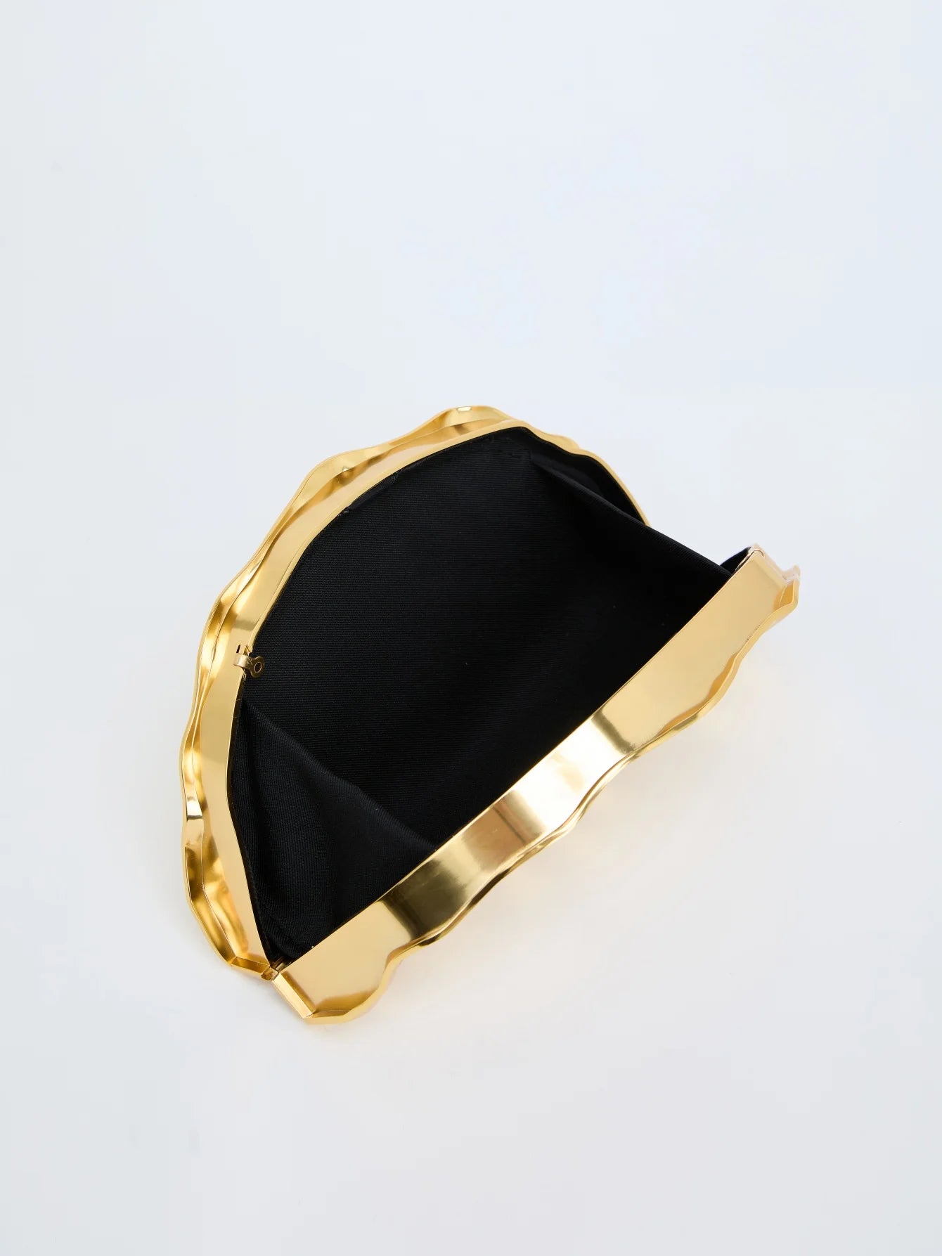 Bolsa de embreagem de concha de leque de metal para mulheres 2025 nova cor dourada noite festa de casamento bolsa de luxo com alça de cobra