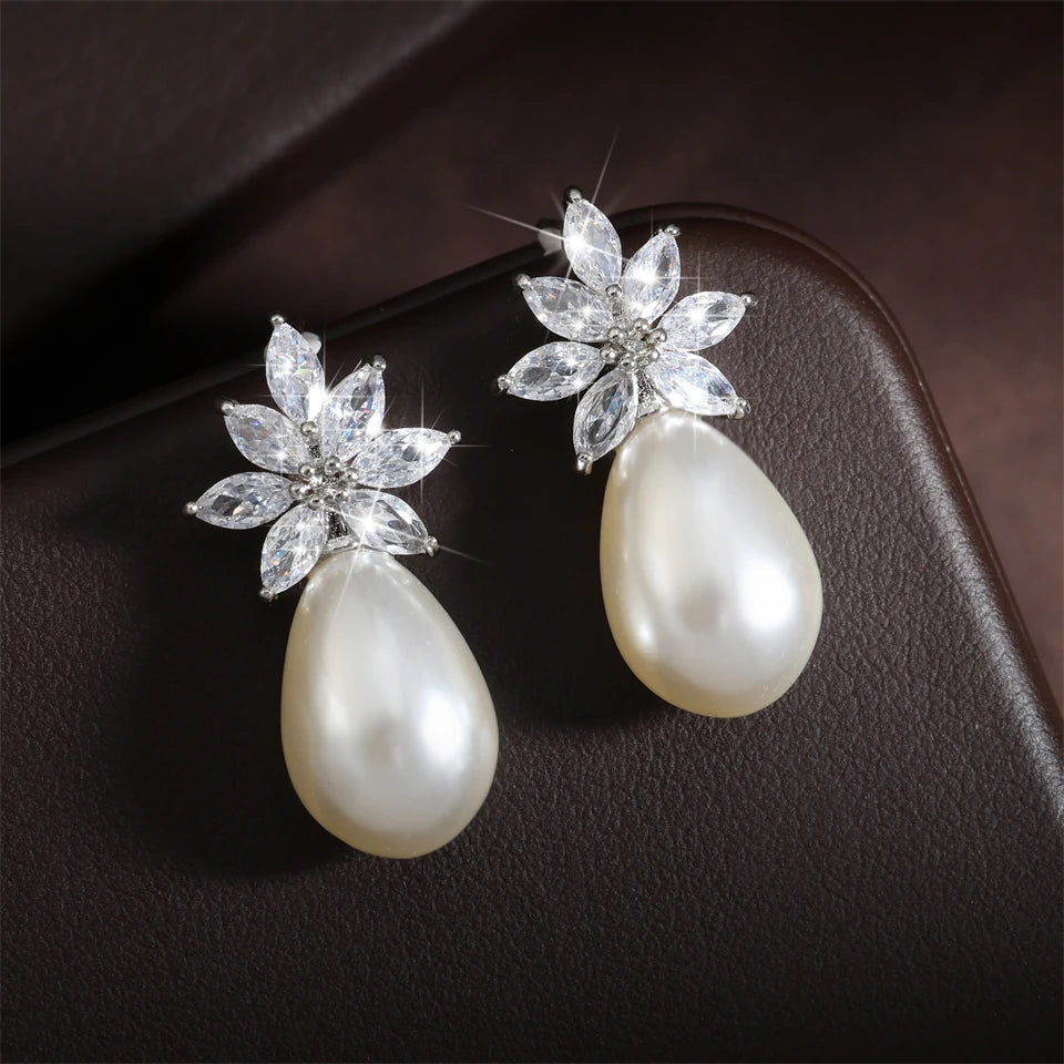 Zakol elegante 12mm imitação de pérola gota de água brincos pendurados para mulheres faísca flor casamento noiva joias da moda