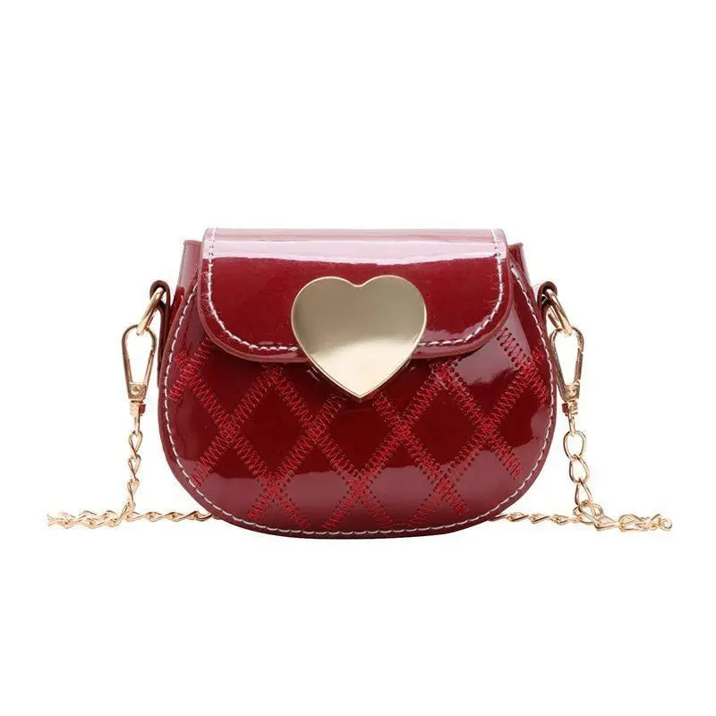 Couro de patente do bebê meninas sacos de ombro bonito coração das crianças mini crossbody saco moda crianças corrente moeda bolsa bolsas carteira