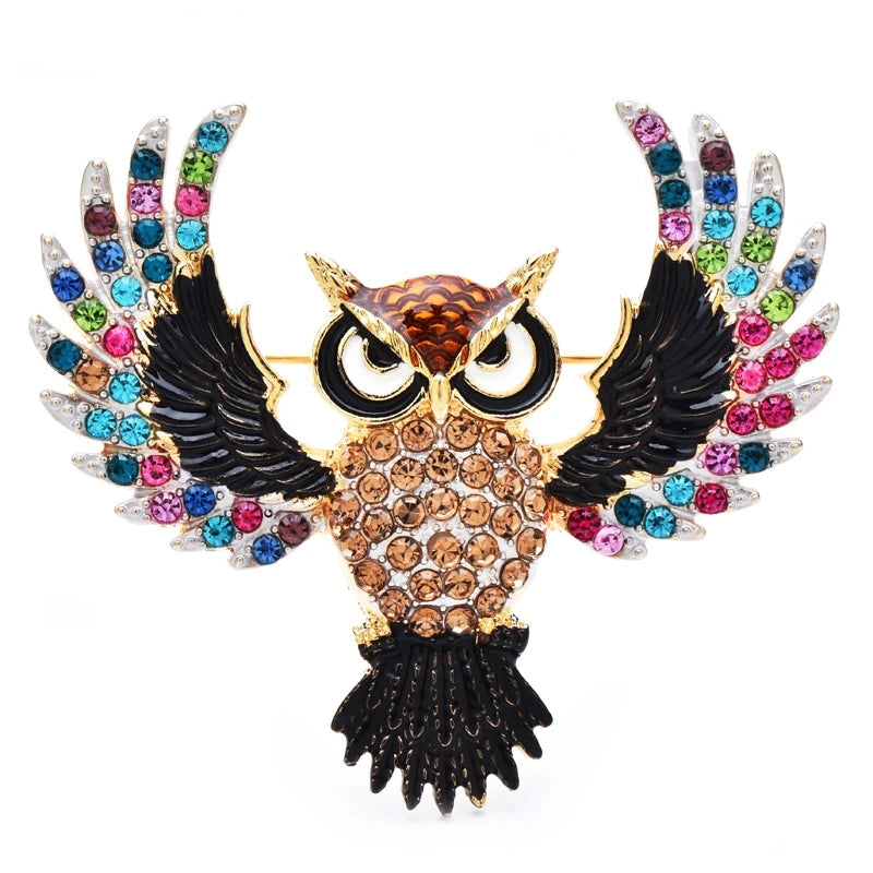 Broche Coruja Voando com Strass e Esmalte