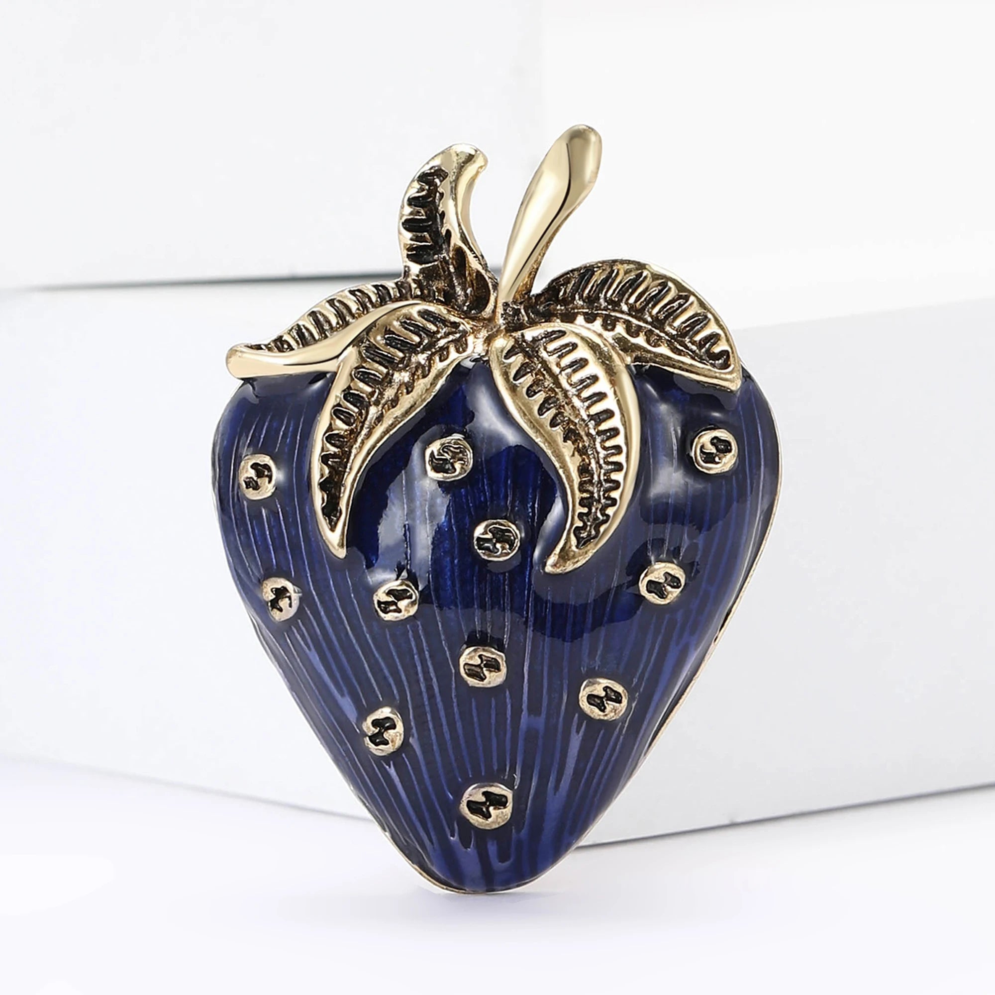 Broches de morango com gotejamento de óleo para mulheres, unissex, strass, alfinetes de frutas, plantas, lapela, escritório, festa, amigo, presentes, acessórios