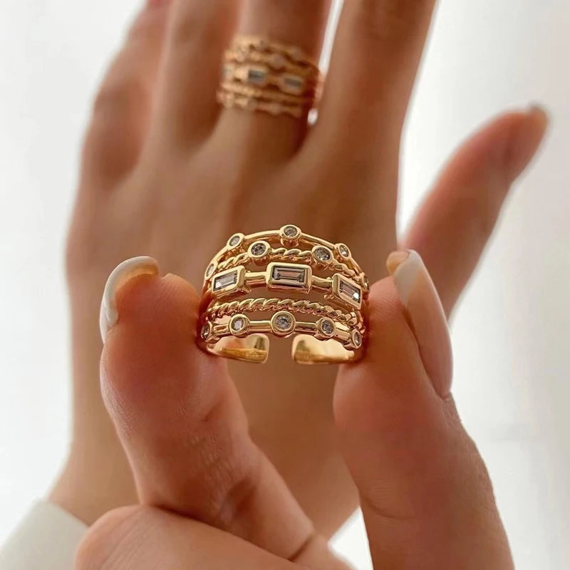 2024 Nwe Anéis de sol banhados a ouro 18 K de aço inoxidável para mulheres pedra natural incrustada em anel de textura de metal oco joias da moda