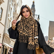 Retro leopardo cachecol feminino outono inverno clássico borla xale 2025 calor quente sexiness