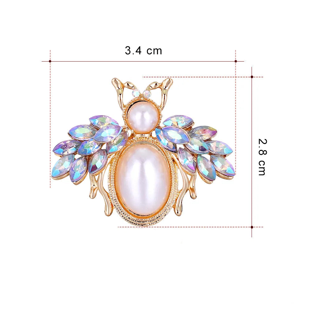 Broche Abelha Elegante com Pérolas e Strass Detalhe Premium