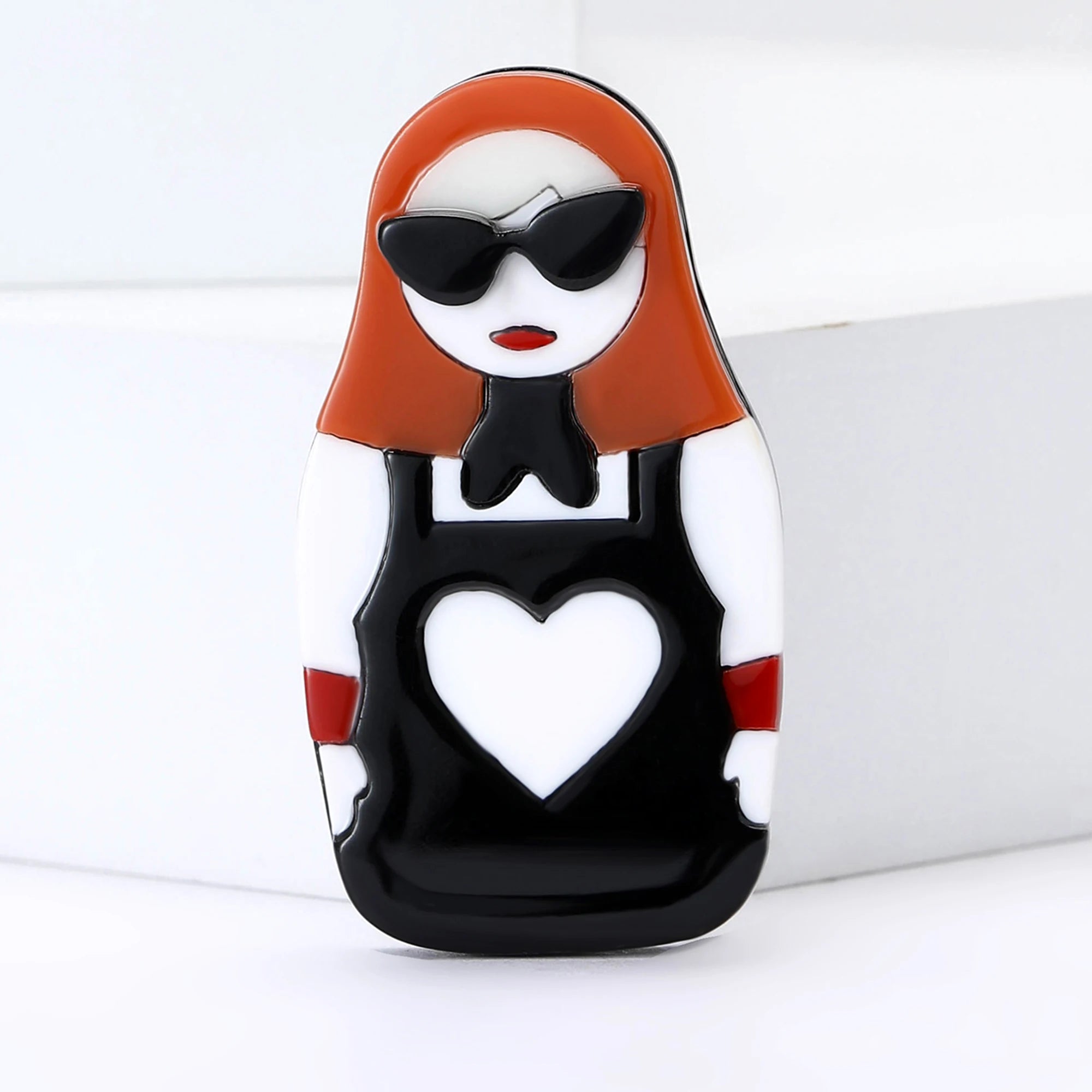 Broche Feminino Rosto Personagem Acrílico Elegante