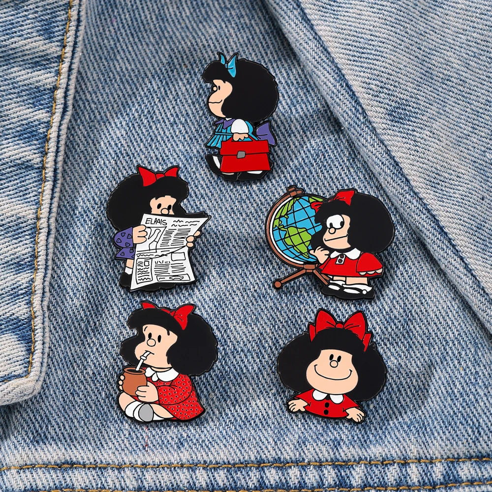 Broche Mafalda Esmaltado Design Elegante Feminino