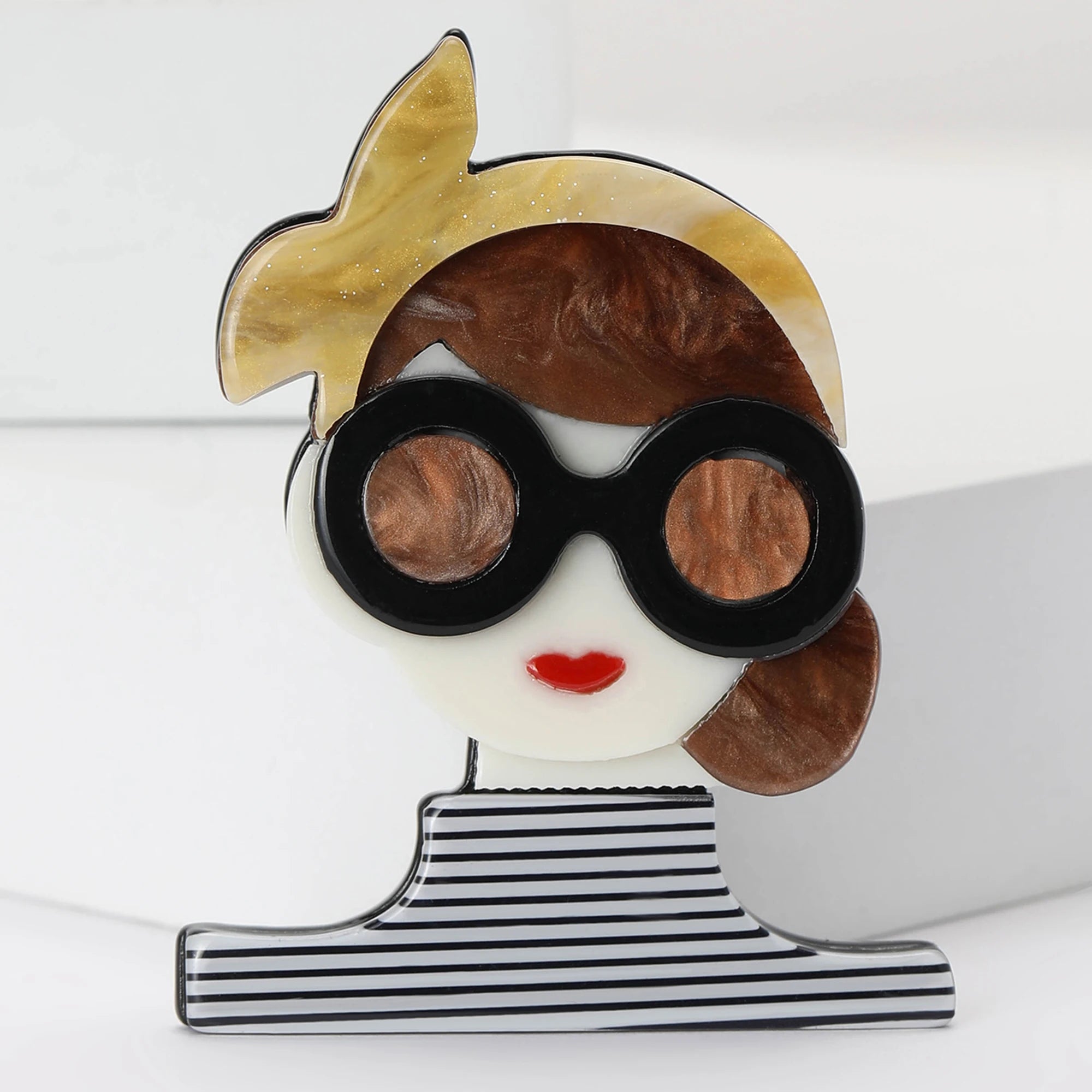 Broche Feminino Rosto Personagem Acrílico Elegante