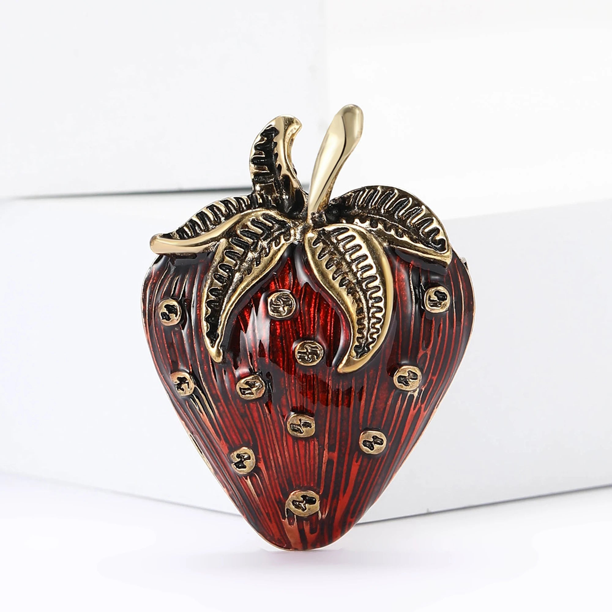 Broches de morango com gotejamento de óleo para mulheres, unissex, strass, alfinetes de frutas, plantas, lapela, escritório, festa, amigo, presentes, acessórios