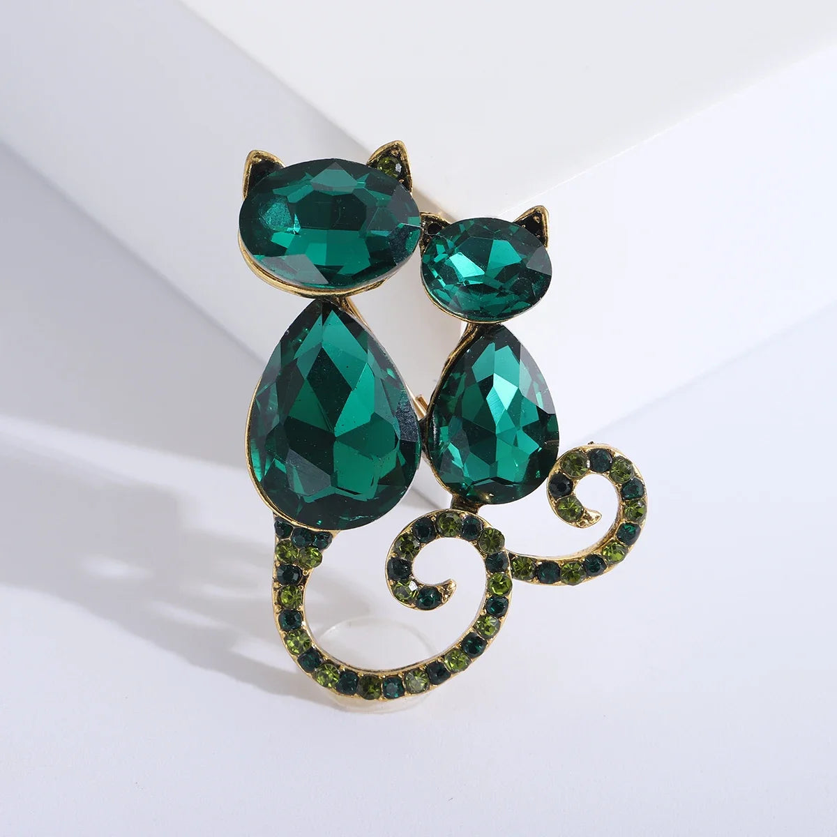 Strass amor gatinho broches para mulheres unissex esmalte animal pino gato lapela pinos festa de escritório amigo presentes jóias acessórios