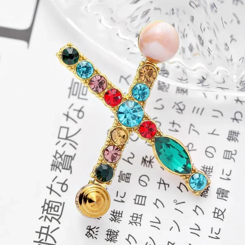 Nova chegada inglês carta palavra broche colorido strass cristal lapela pinos para mulheres camisola terno broche festa jóias presentes