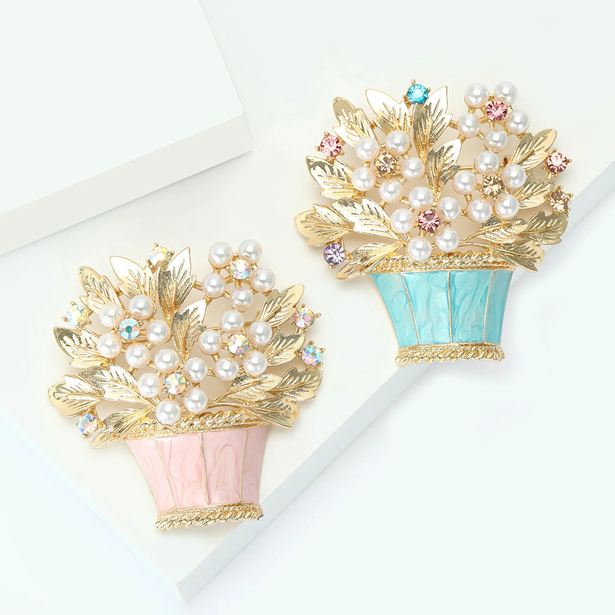 Broche Cesta de Flores Esmaltado