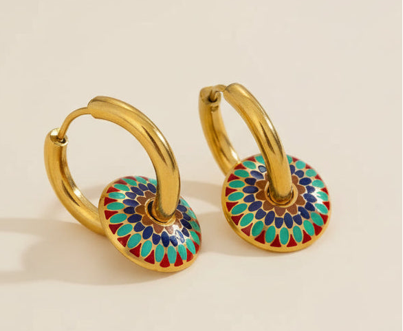 Conjunto de joias de margaridas pintadas em aço inoxidável banhado a ouro 18K para mulheres, brincos florais boho e colar hipoalergênico presente de verão