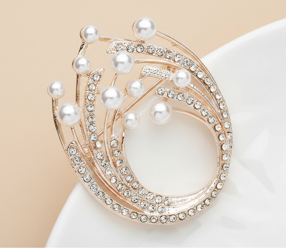Broche Ninho de Pássaro com Strass e Pérolas Design Elegante Feminino