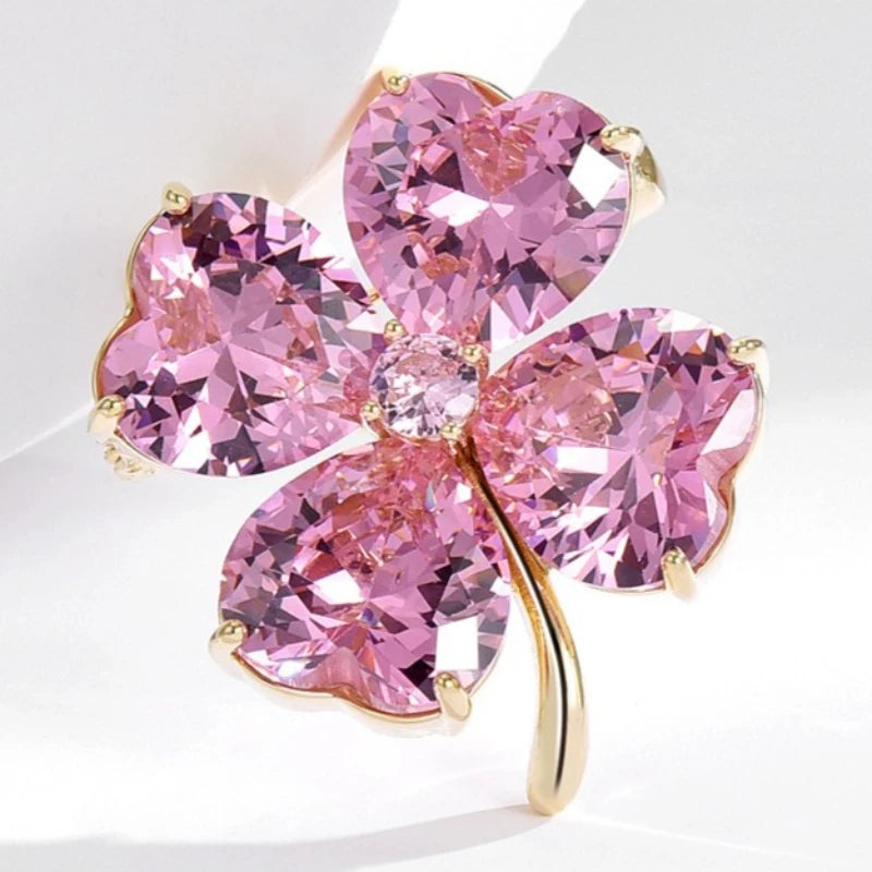 Broches de trevo de quatro folhas de grama de cristal rosa da sorte para meninas alfinete de lapela vintage terno de casamento acessórios de joias presentes