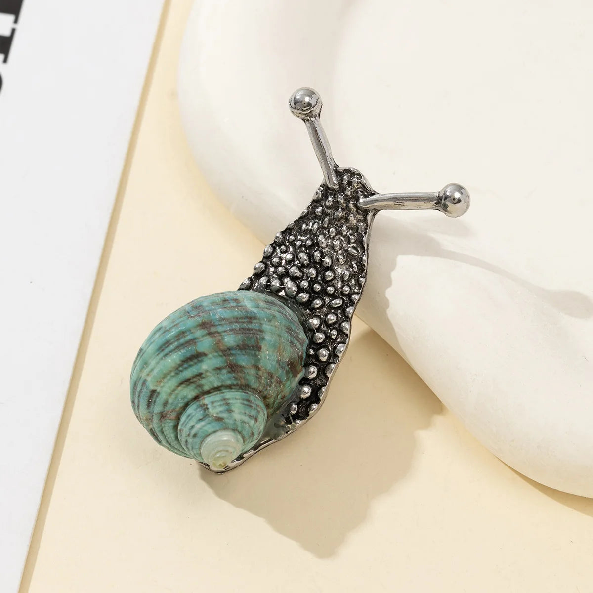 1pc concha natural caracol em forma de strass incrustado broche encantos para mulheres homens jóias acessórios presentes diários 58x25mm